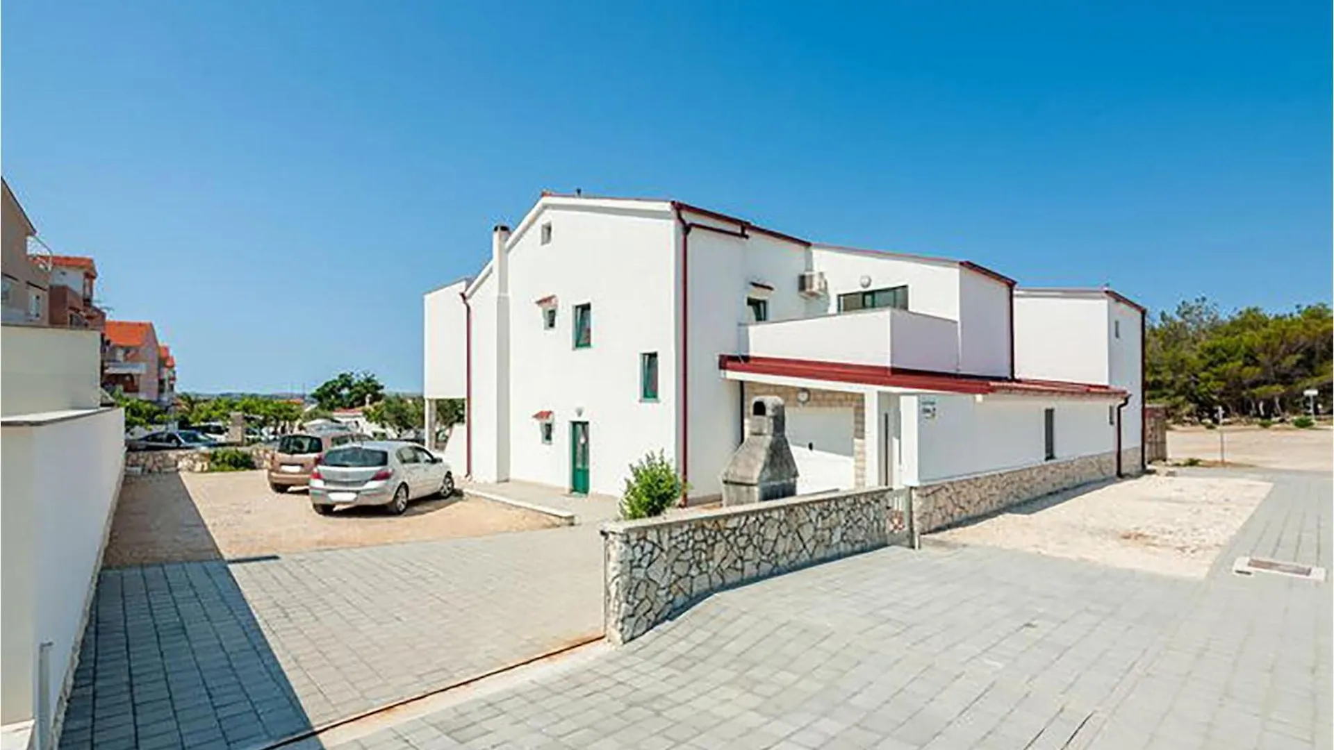 Lovely Apartment In Povljana With Kitchen 0*,